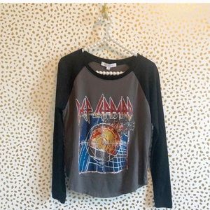 NWT Daydreamer Def Leppard Raglan Band Tee